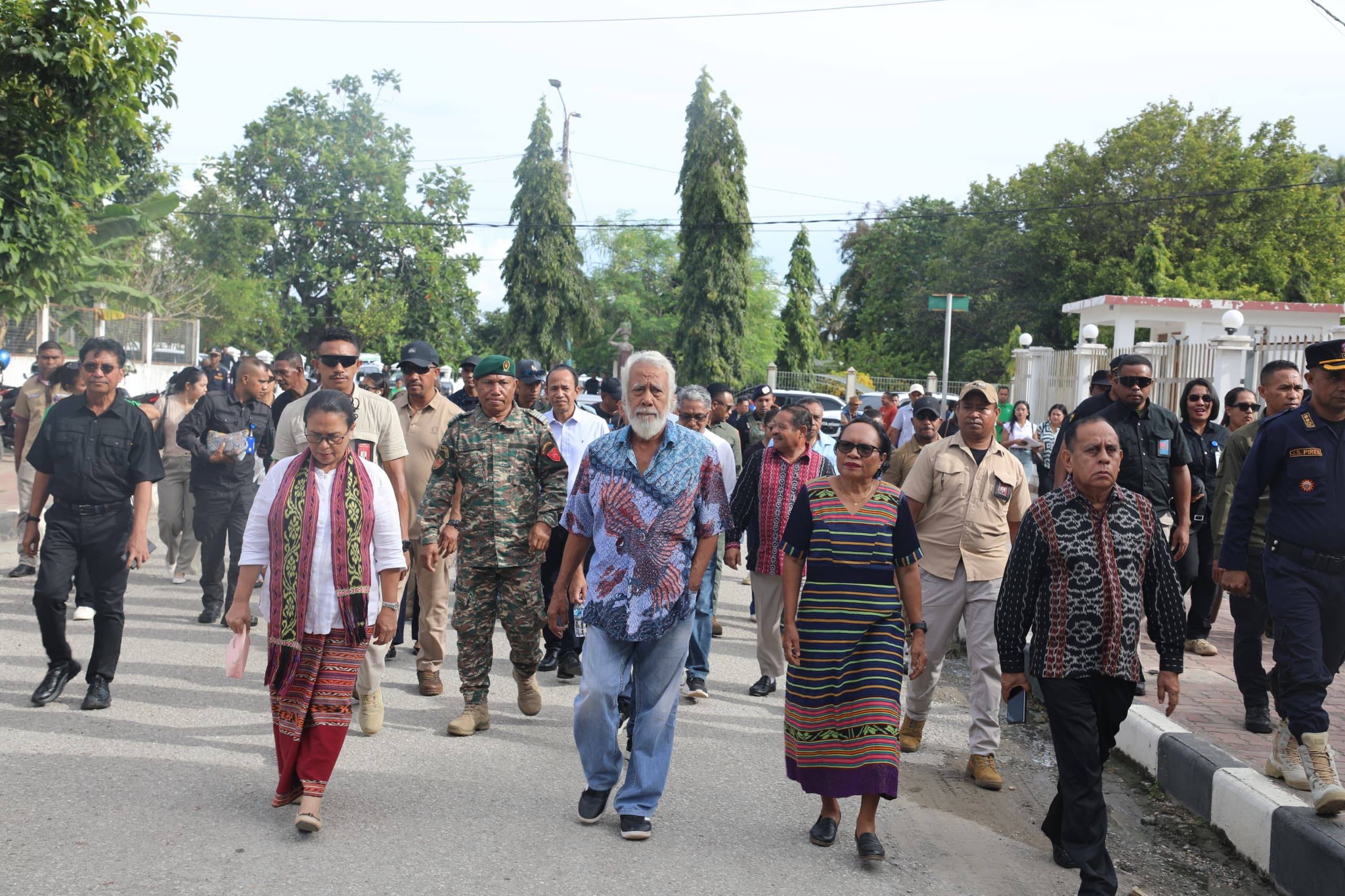 MINISTÉRIU EDUKASAUN SERVISU HAMUTUK HO AUTORIDADE LOKÁL HODI TAU MATAN BA ESKOLA SIRA